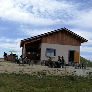 https://studette-dans-station-de-ski-aux-pieds-des-pistes.fr-provencehotel.com
